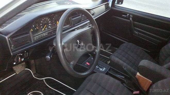 Mercedes 190 1991, 300,000 km - 1.8 л - Bakı