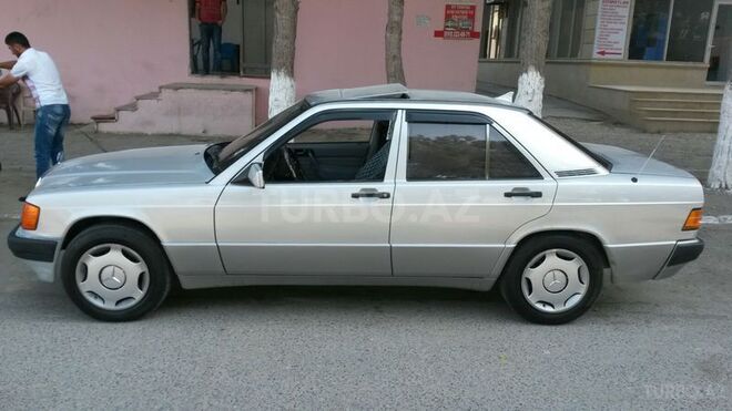 Mercedes 190 1993, 150,000 km - 2.0 l - Bakı