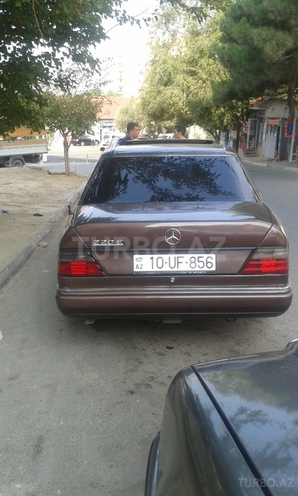 Mercedes E 220 1993, 350,000 km - 2.2 l - Bakı