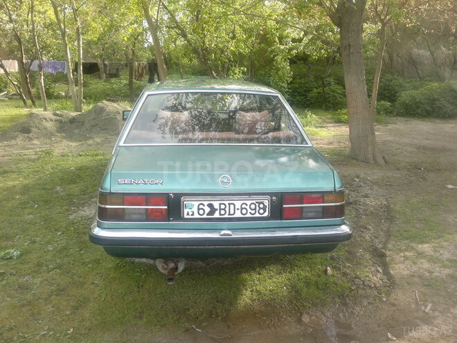 Opel  1986, 250,000 km - 2.2 l - Bakı