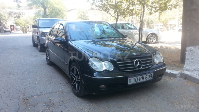 Mercedes C 320 2000, 260,000 km - 3.2 l - Bakı