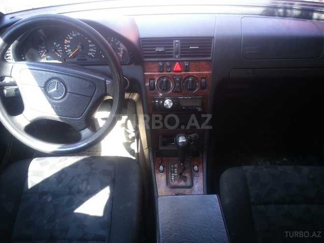 Mercedes C 180 1999, 245,000 km - 1.8 l - Bakı