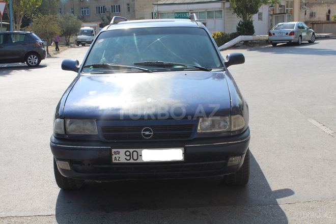 Opel Astra 1994, 330,000 km - 1.6 l - Bakı