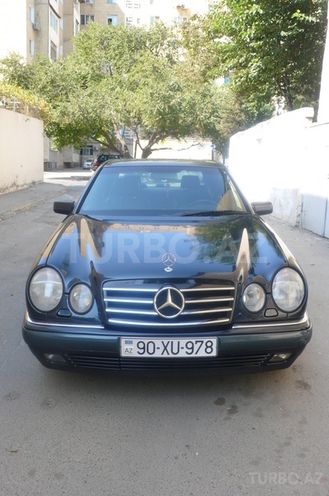 Mercedes E 240 1997, 280,000 km - 2.4 л - Bakı