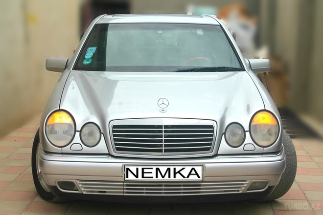 Mercedes E 240 1997, 315,000 km - 2.4 л - Bakı
