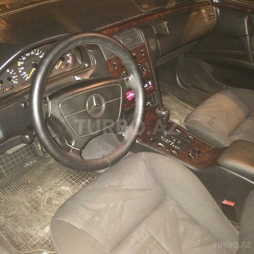 Mercedes E 220 1997, 380,000 km - 2.2 l - Bakı