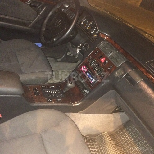 Mercedes E 220 1997, 380,000 km - 2.2 l - Bakı