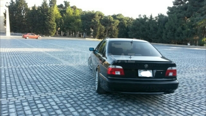 BMW 528 1999, 229,000 km - 2.8 l - Bakı