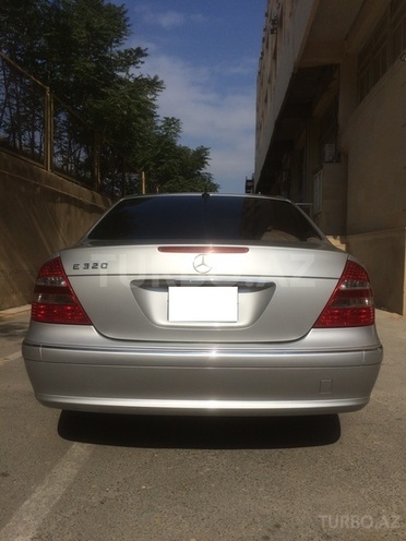 Mercedes E 320 2002, 95,500 km - 3.2 l - Bakı
