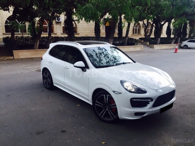 Porsche Cayenne 2012, 38,500 km - 4.8 l - Bakı