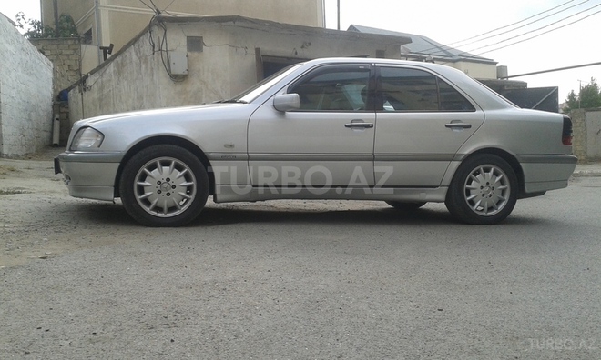 Mercedes C 220 1998, 176,400 km - 2.2 l - Bakı