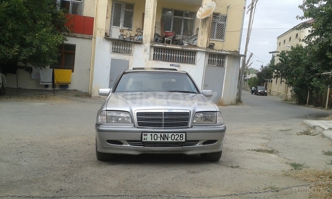 Mercedes C 220 1998, 176,400 km - 2.2 l - Bakı