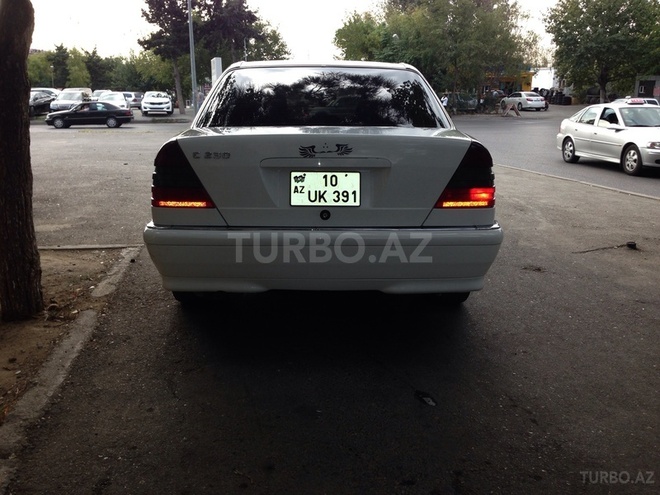 Mercedes C 230 1997, 300,000 km - 2.3 l - Bakı