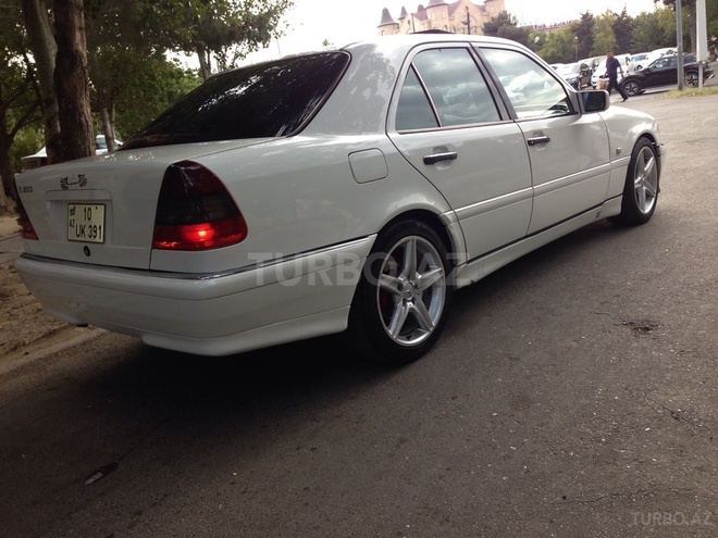 Mercedes C 230 1997, 300,000 km - 2.3 l - Bakı
