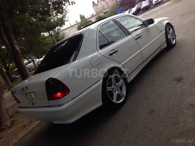 Mercedes C 230 1997, 300,000 km - 2.3 l - Bakı