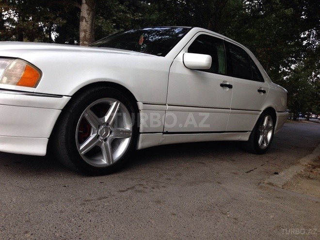Mercedes C 230 1997, 300,000 km - 2.3 l - Bakı