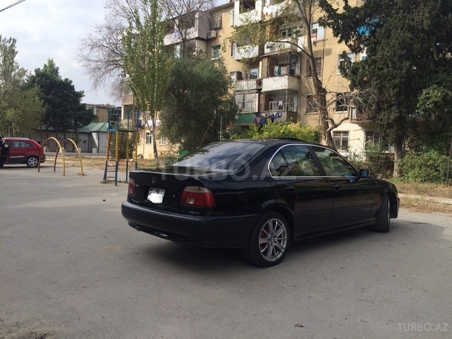 BMW 528 2000, 235,656 km - 2.8 l - Bakı