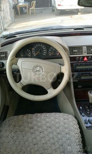 Mercedes C 180 2000, 166,000 km - 1.8 l - Bakı
