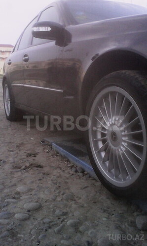Mercedes E 220 2003, 116,000 km - 2.2 л - Bakı