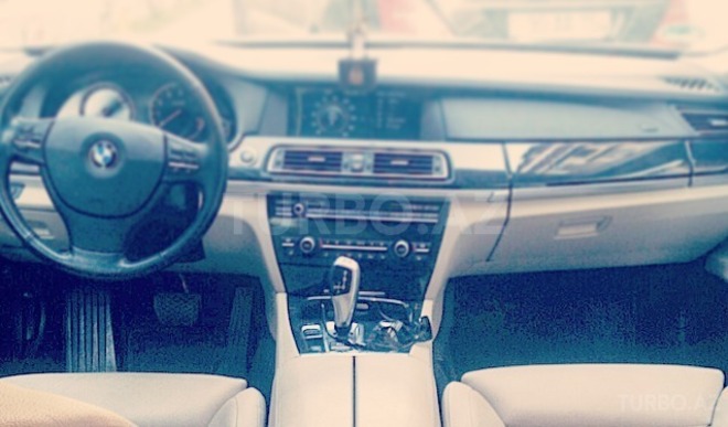 BMW 740 2009, 77,000 km - 3.0 л - Bakı