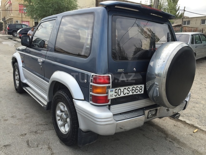 Mitsubishi Pajero 1992, 235,000 km - 2.5 л - Bakı