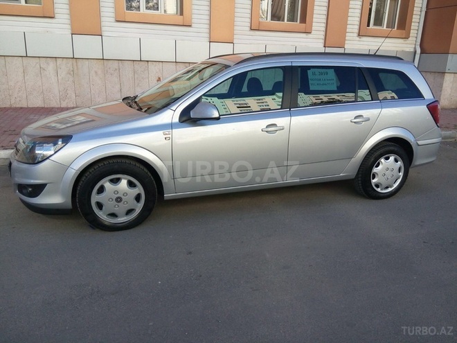 Opel Astra 2011, 85,600 km - 1.6 l - Bakı