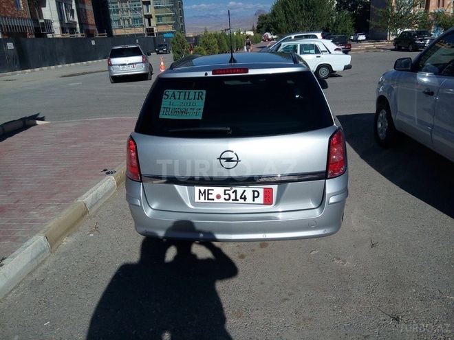 Opel Astra 2011, 85,600 km - 1.6 l - Bakı