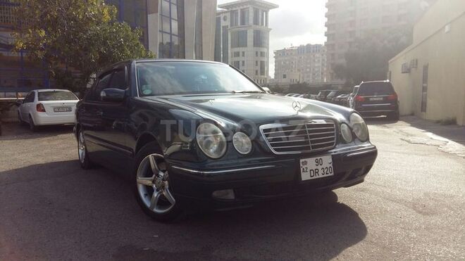 Mercedes E 320 2001, 169,000 km - 3.2 l - Bakı
