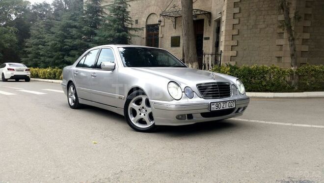 Mercedes E 260 2000, 255,000 km - 2.7 l - Bakı