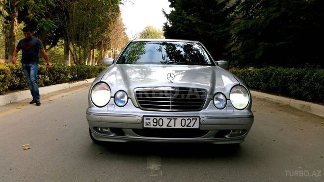 Mercedes E 260 2000, 255,000 km - 2.7 l - Bakı