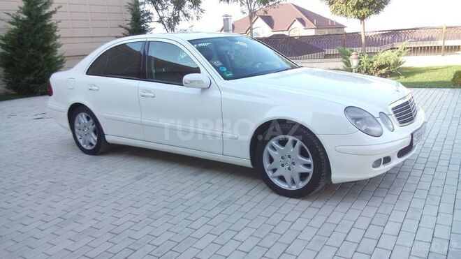 Mercedes E 220 2006, 210,000 km - 2.2 l - Bakı