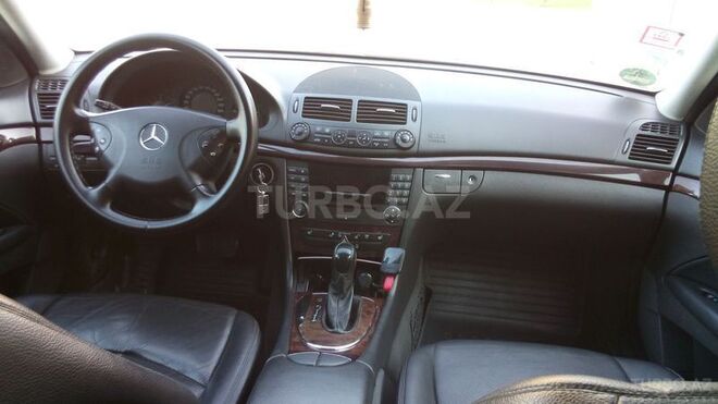 Mercedes E 220 2006, 210,000 km - 2.2 l - Bakı