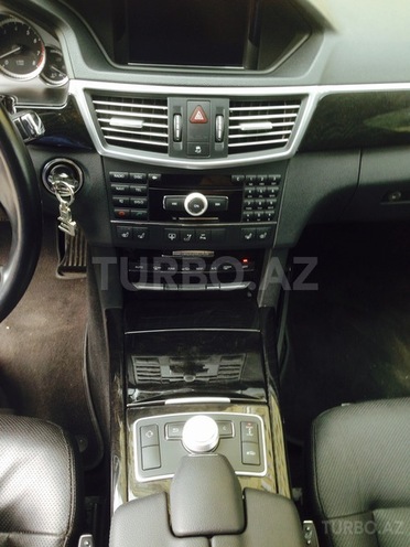 Mercedes E 350 2009, 63,000 km - 3.5 l - Bakı