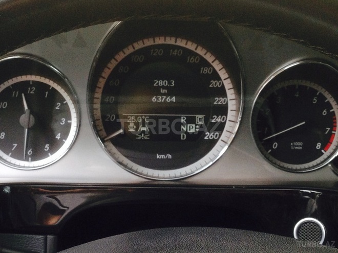 Mercedes E 350 2009, 63,000 km - 3.5 l - Bakı