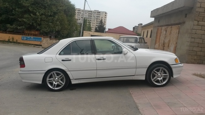 Mercedes C 230 1998, 118,000 km - 2.3 l - Bakı