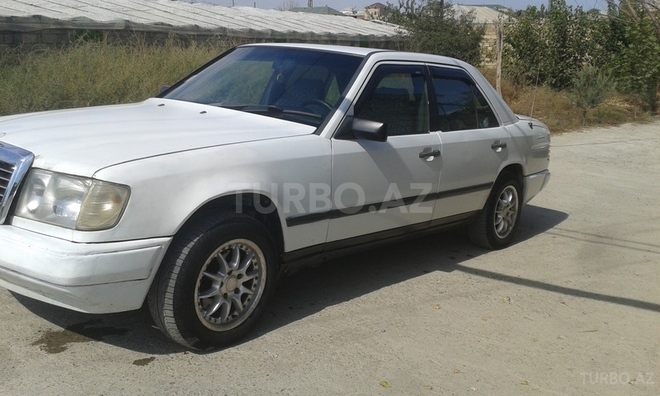 Mercedes E 200 1988, 415,000 km - 2.0 l - Bakı