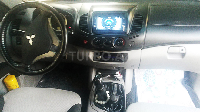 Mitsubishi L200 2011, 103,000 km - 2.5 l - Bakı
