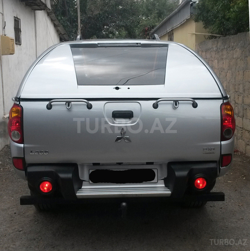 Mitsubishi L200 2011, 103,000 km - 2.5 l - Bakı