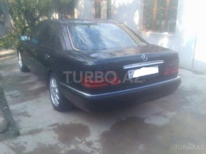 Mercedes E 300 1997, 259,000 km - 3.0 l - Bakı