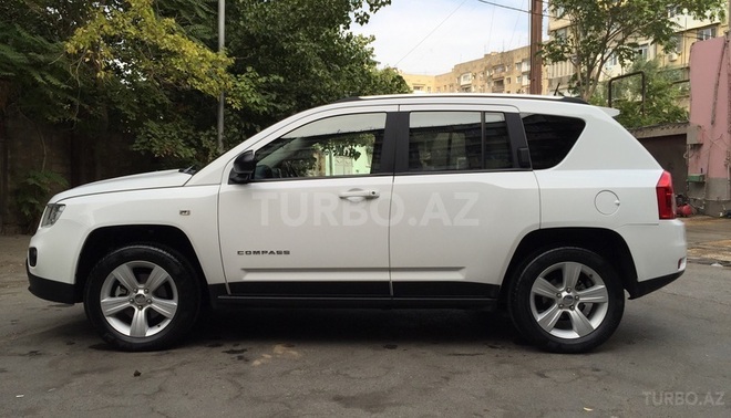 Jeep Compass 2011, 87,000 km - 2.4 l - Bakı