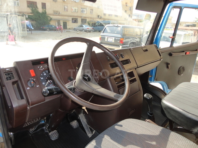 Mercedes 609 D 1993, 255,000 km - 4.0 л - Bakı