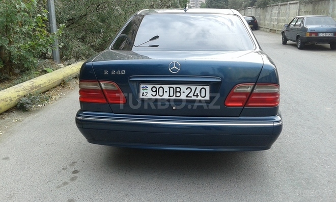 Mercedes E 240 1999, 240,000 km - 2.4 l - Bakı