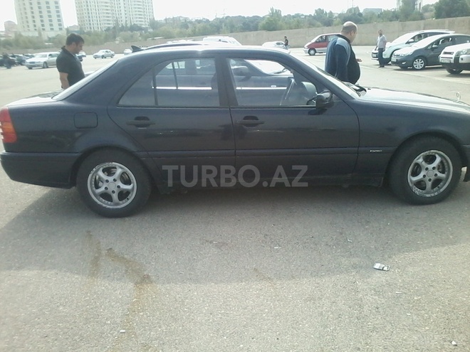 Mercedes C 180 1995, 305,000 km - 1.8 л - Bakı