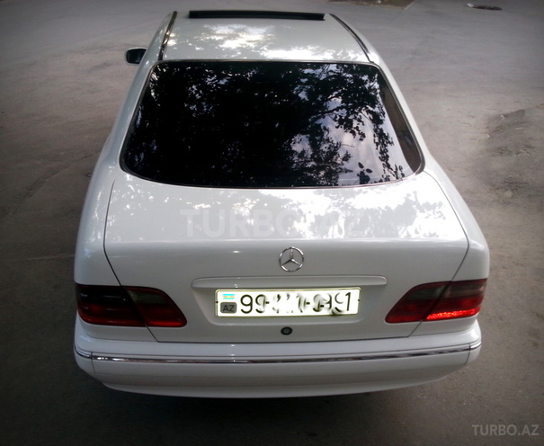 Mercedes E 220 2000, 198,000 km - 2.2 l - Bakı