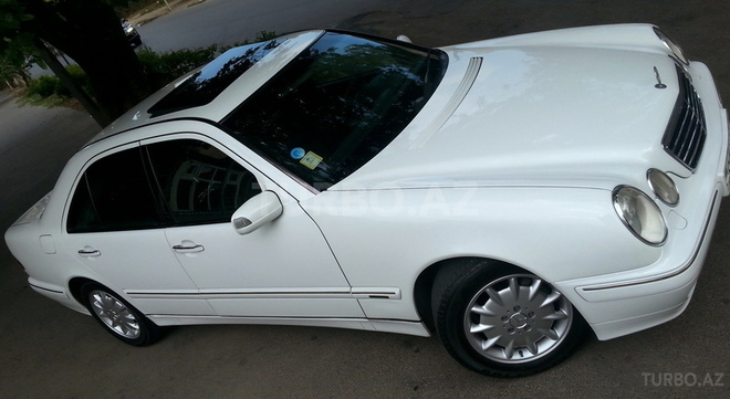 Mercedes E 220 2000, 198,000 km - 2.2 l - Bakı