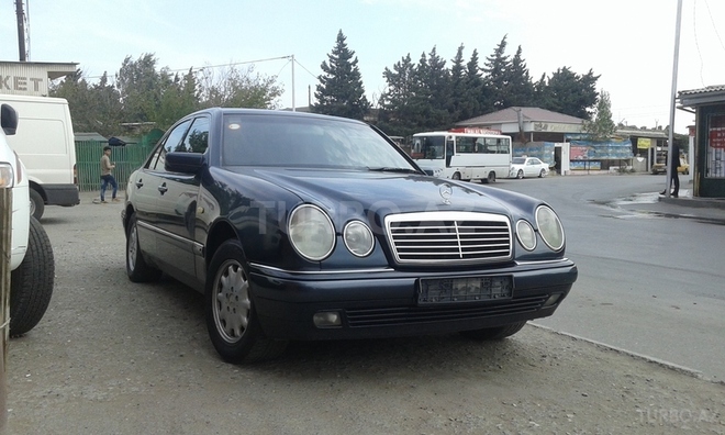 Mercedes E 230 1997, 251,000 km - 2.3 l - Bakı