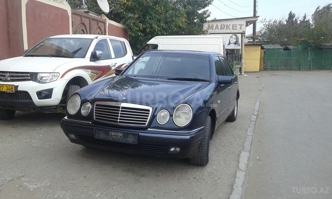Mercedes E 230 1997, 251,000 km - 2.3 l - Bakı