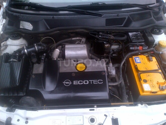 Opel Astra 2000, 150,000 km - 2.0 l - Bakı