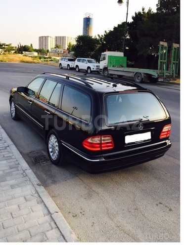 Mercedes E 320 1999, 232,000 km - 3.2 л - Bakı