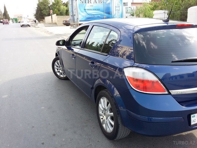 Opel Astra 2006, 162,000 km - 1.8 л - Bakı